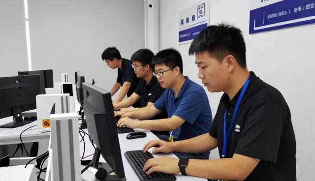 客户以中小如何利用定制开发系统提升价值